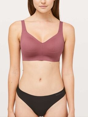 34DD • Lululemon • Like Nothing Bra In Misty Merlot